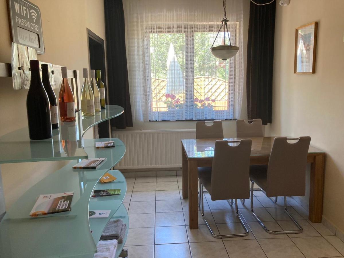 索普隆 Farkas Vendeghaz酒店 外观 照片